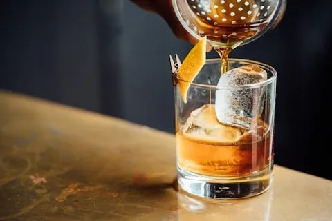 La hora del aperitivo con Campari 🍊 — Campari